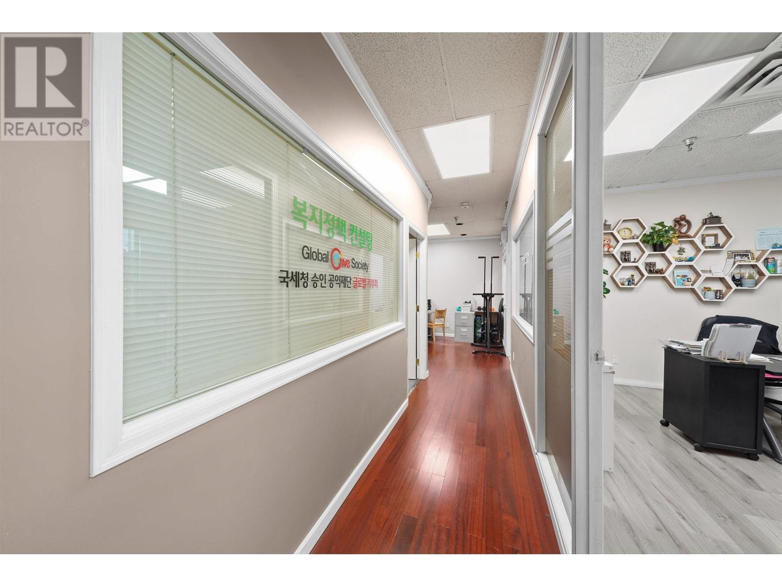 Listing Picture 12 of 15 : 324 4501 NORTH ROAD, Burnaby / 本拿比 - 魯藝地產 Yvonne Lu Group - MLS Medallion Club Member