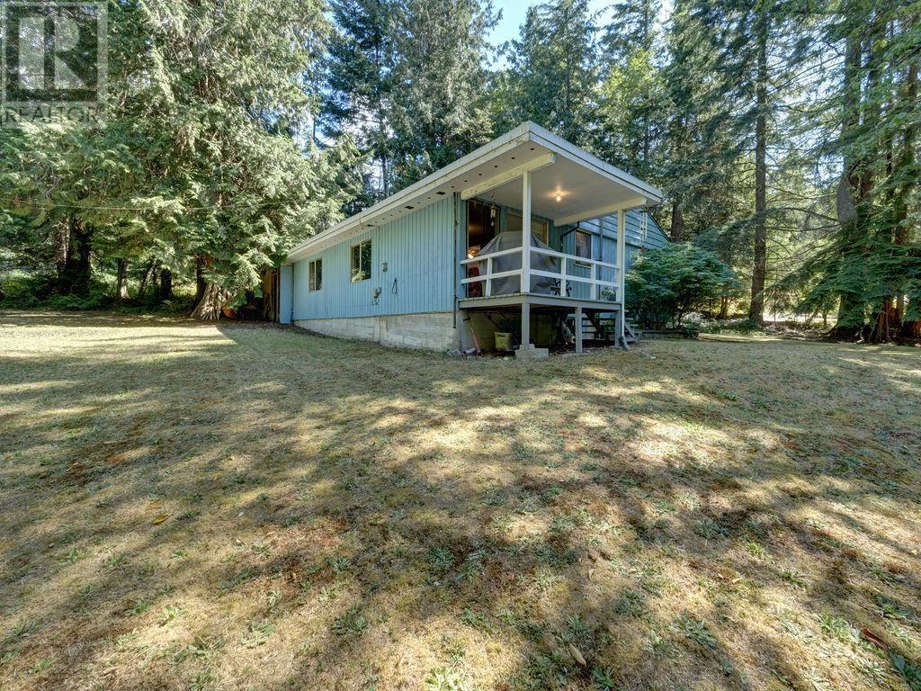 2258 Gail Road, Roberts Creek, British Columbia  V0N 2W6 - Photo 7 - R2909843