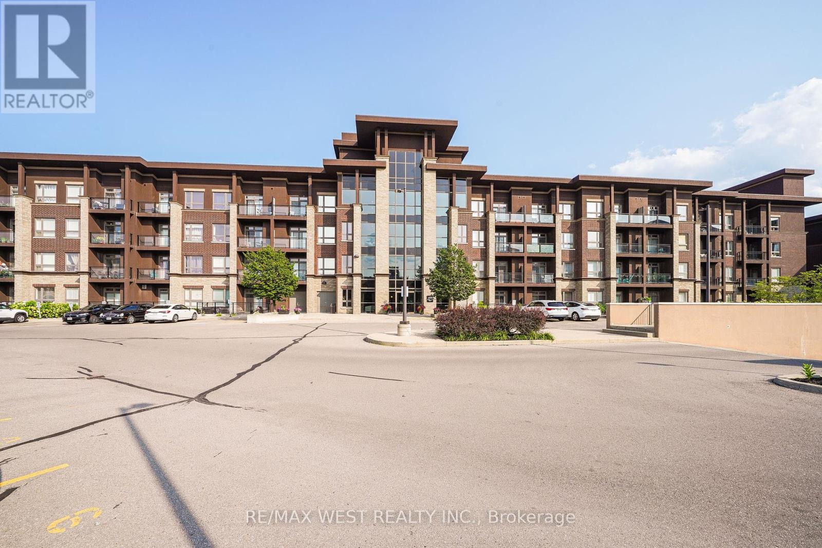 118 - 5010 Corporate Drive, Burlington (Uptown), Ontario  L6L 0M6 - Photo 1 - W9053390