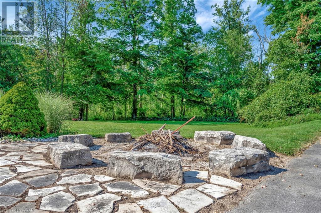 7 Squire Court, Waterloo, Ontario  N2J 4G8 - Photo 11 - 40626234