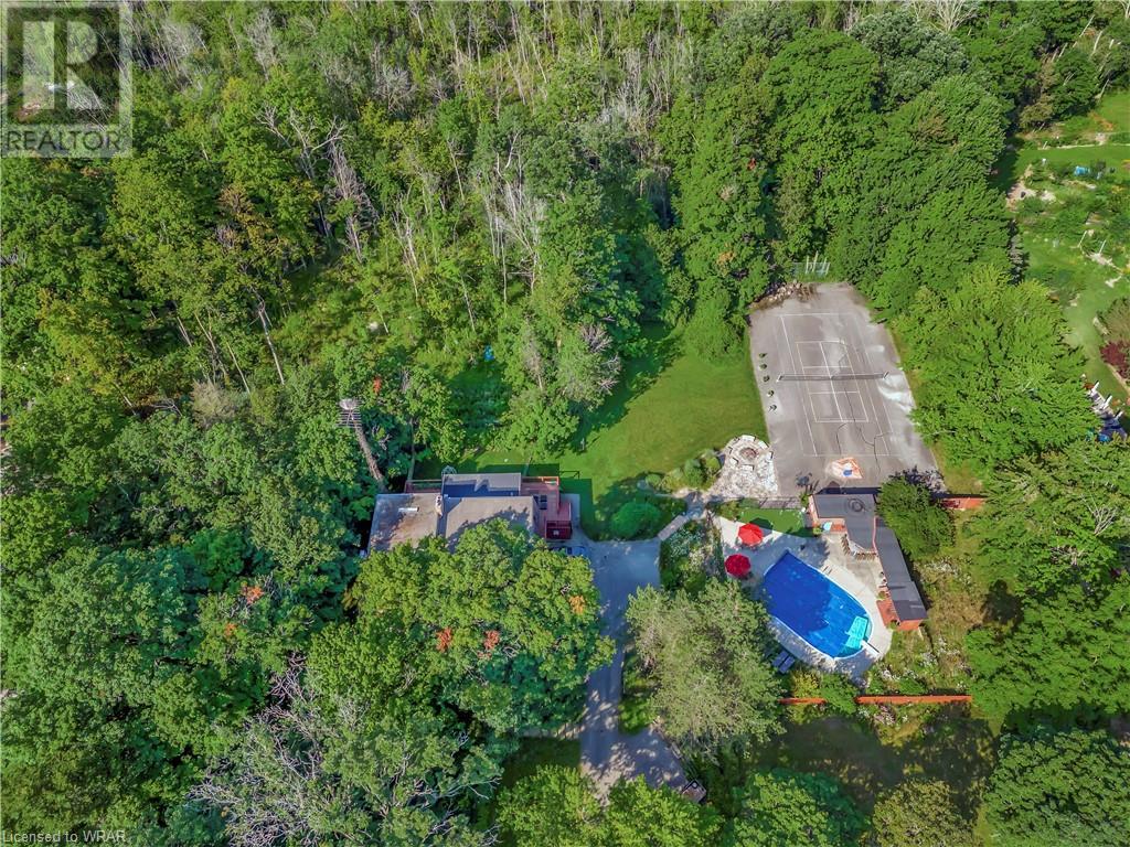 7 Squire Court, Waterloo, Ontario  N2J 4G8 - Photo 2 - 40626234