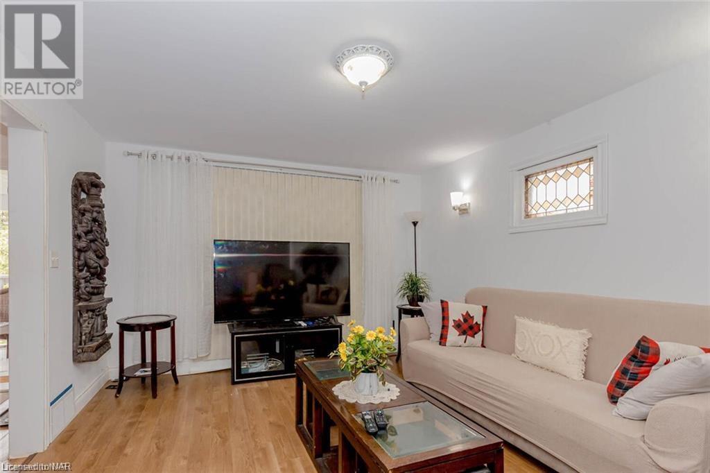 5292 Bridge Street, Niagara Falls, Ontario  L2E 2T3 - Photo 9 - 40626177