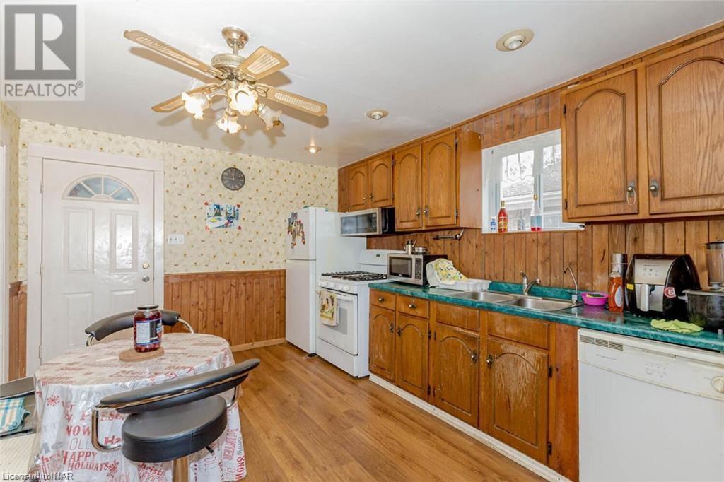 5292 Bridge Street, Niagara Falls, Ontario  L2E 2T3 - Photo 11 - 40626177