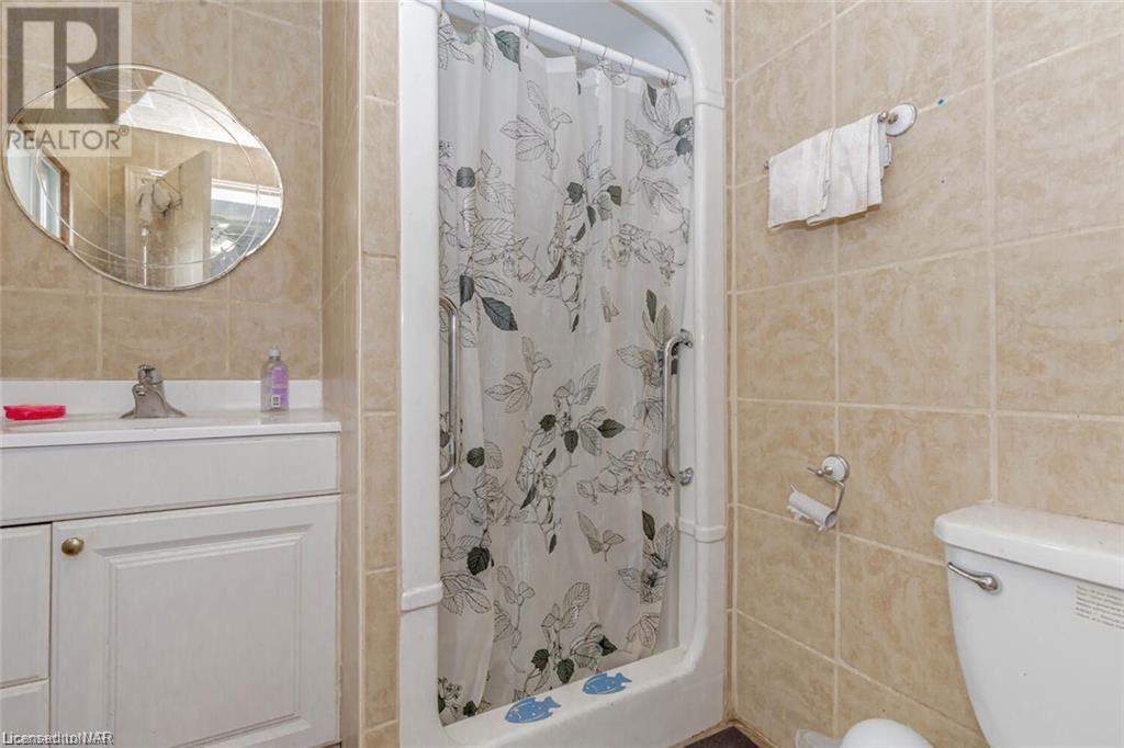 5292 Bridge Street, Niagara Falls, Ontario  L2E 2T3 - Photo 14 - 40626177