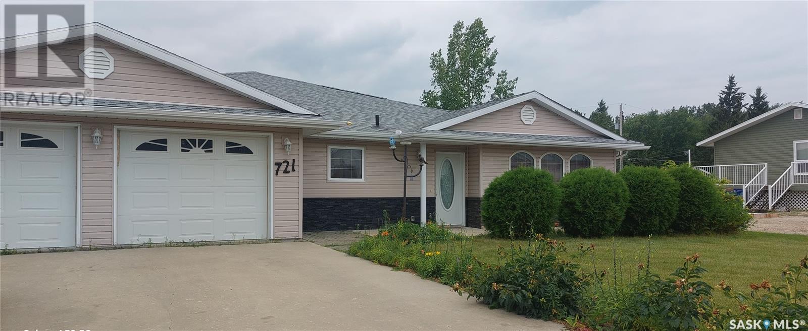 721 3rd Street Ne, Wadena, Saskatchewan  S0A 4J0 - Photo 1 - SK977714
