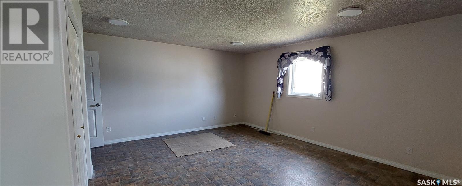 721 3rd Street Ne, Wadena, Saskatchewan  S0A 4J0 - Photo 15 - SK977714
