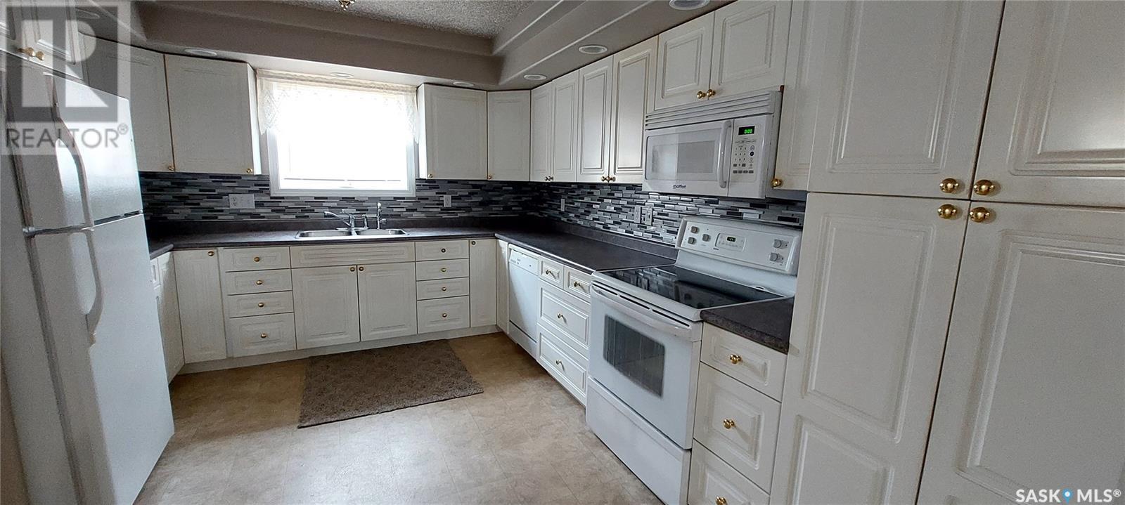 721 3rd Street Ne, Wadena, Saskatchewan  S0A 4J0 - Photo 4 - SK977714
