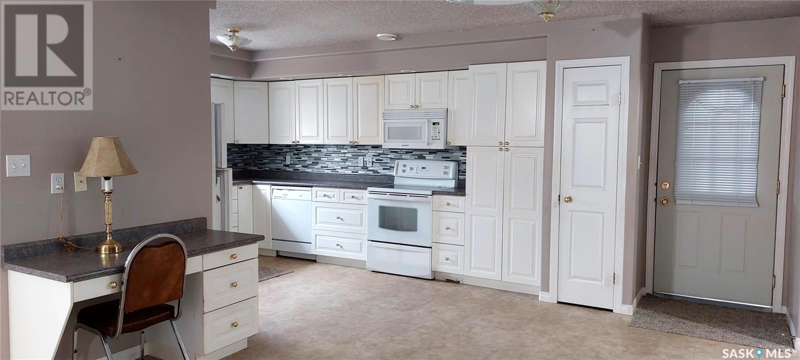 721 3rd Street Ne, Wadena, Saskatchewan  S0A 4J0 - Photo 5 - SK977714