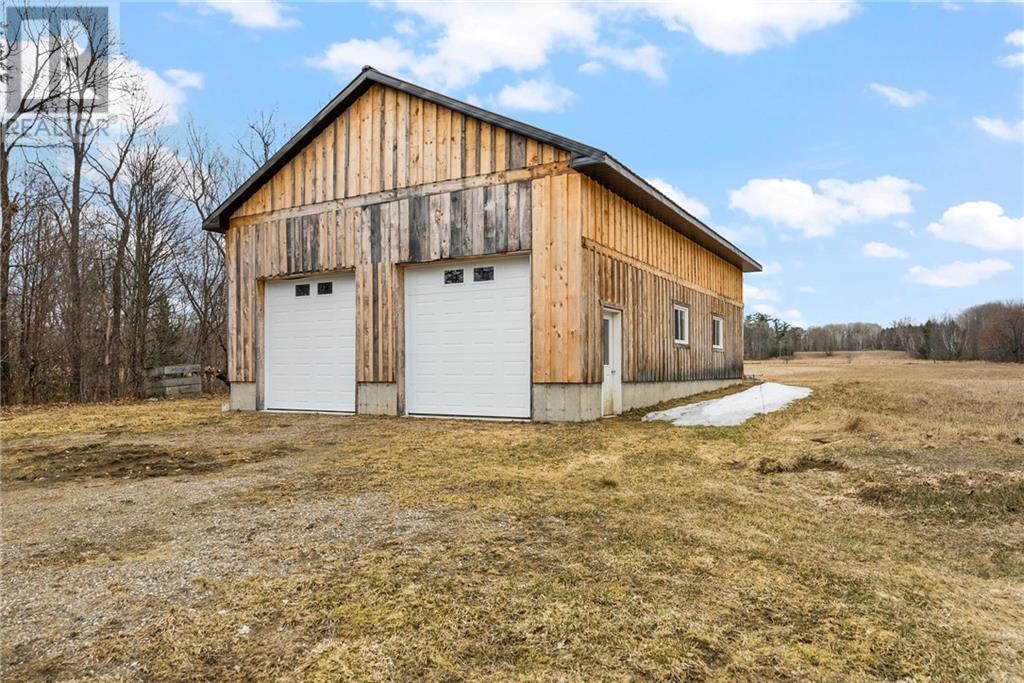 5253 RIVER ROAD Renfrew