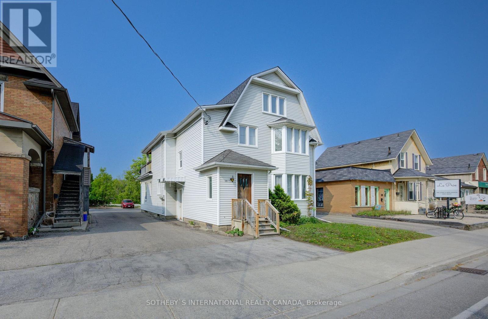 185 Park Street, Waterloo, Ontario  N2L 1Y7 - Photo 2 - X9229843