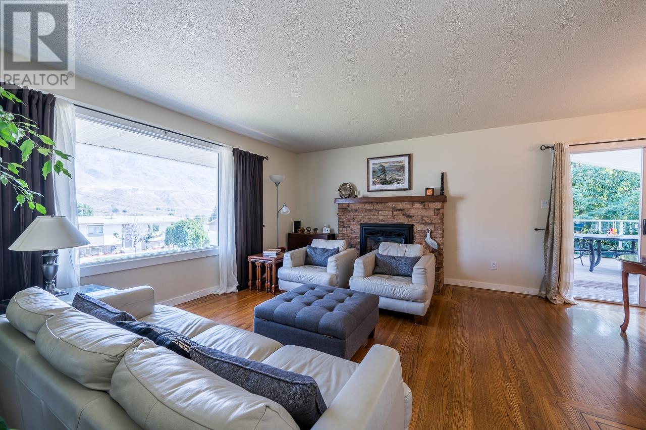 1937 Cardinal Drive, Kamloops, British Columbia   - Photo 6 - 179923