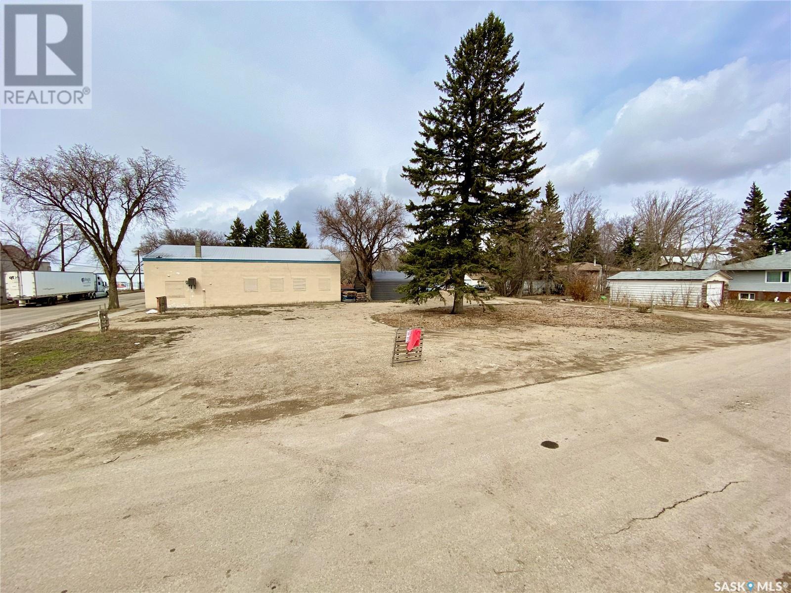 63-67 Myrtle Avenue, Yorkton, Saskatchewan  S3N 1P8 - Photo 4 - SK978087