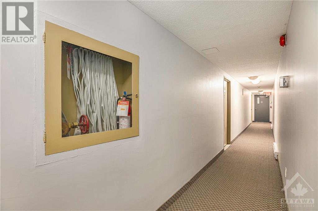1160 Merivale RoadOttawa, Ontario  K1Z 6B5 - Photo 15 - X9516404