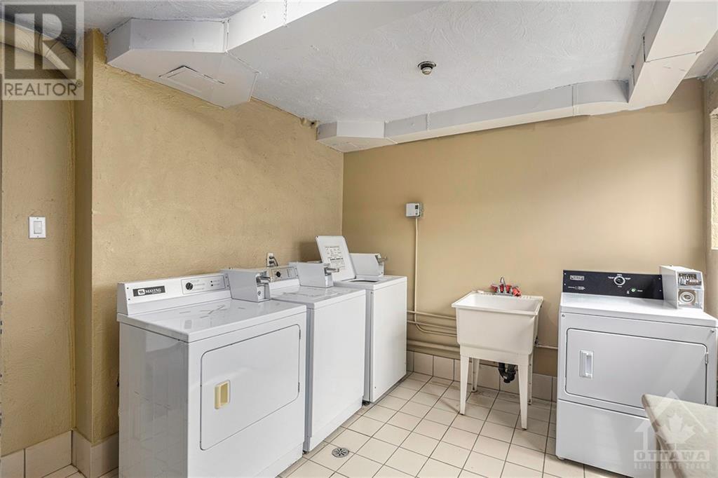 1160 Merivale RoadOttawa, Ontario  K1Z 6B5 - Photo 16 - X9516404