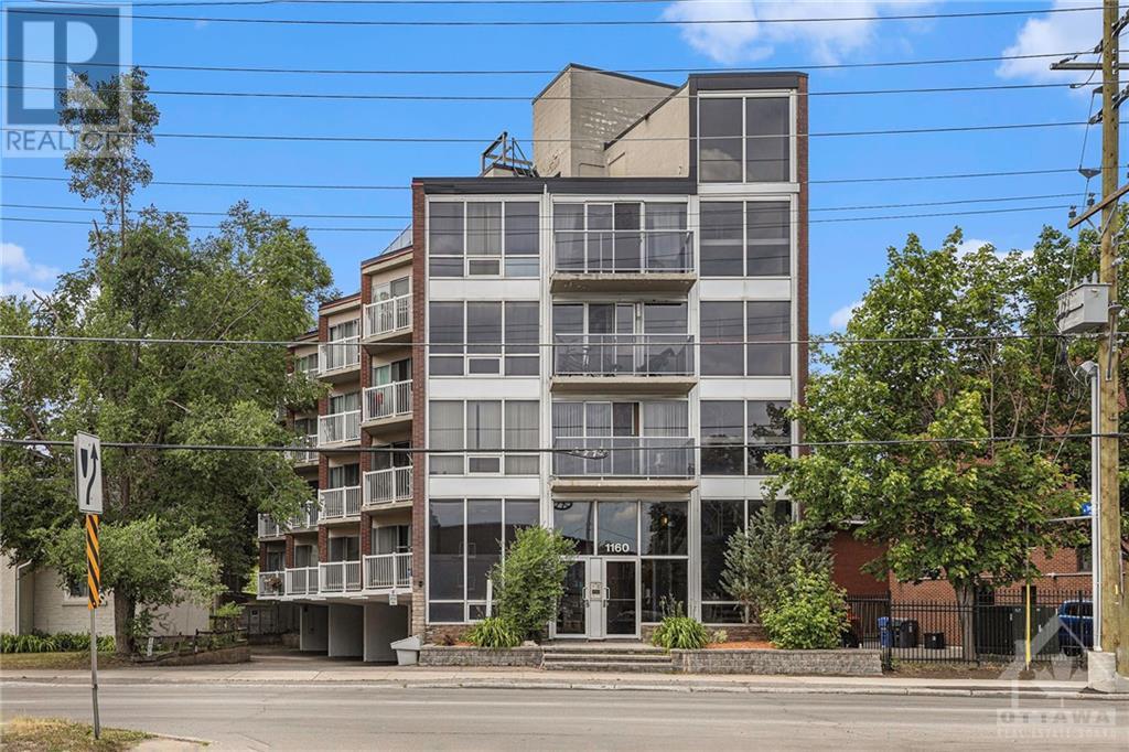 1160 Merivale RoadOttawa, Ontario  K1Z 6B5 - Photo 2 - X9516404