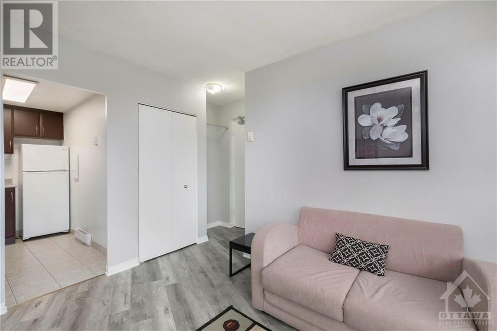 1160 Merivale RoadOttawa, Ontario  K1Z 6B5 - Photo 7 - X9516404