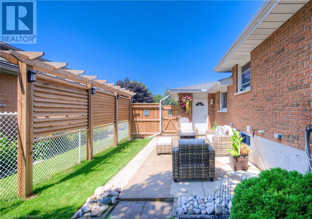 642 Glen Forrest Boulevard, Waterloo, Ontario  N2L 4K2 - Photo 28 - 40625795