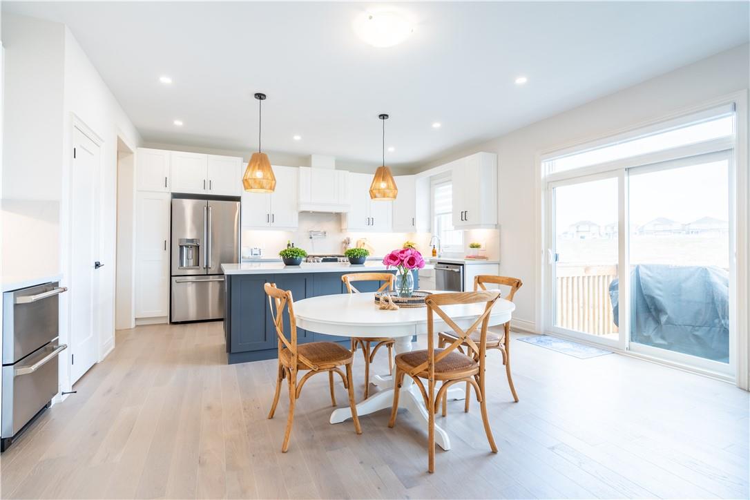 Image of property at 98 Cattail Crescent