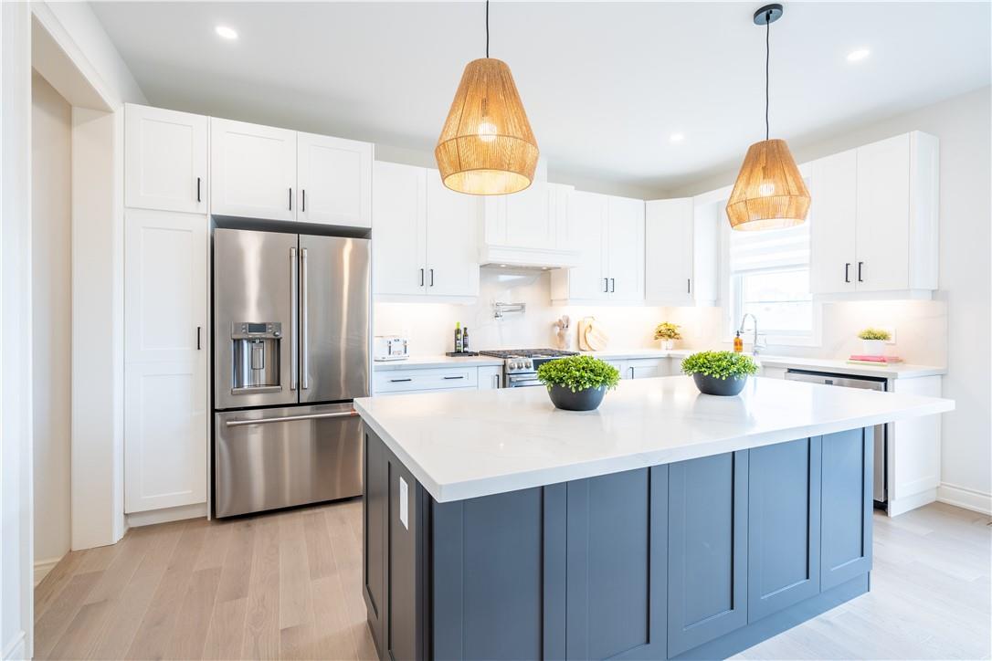 Image of property at 98 Cattail Crescent