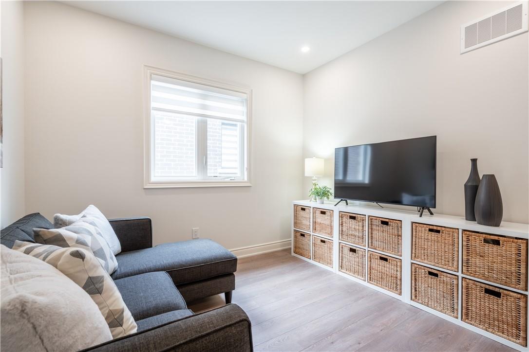 Image of property at 98 Cattail Crescent