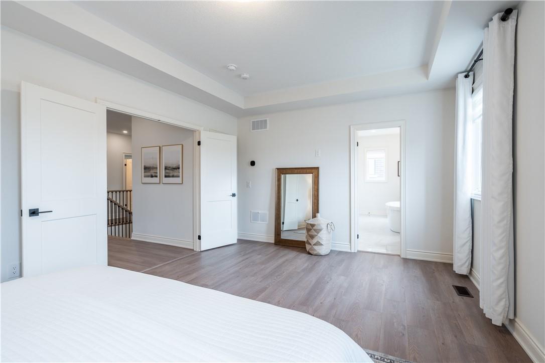 Image of property at 98 Cattail Crescent