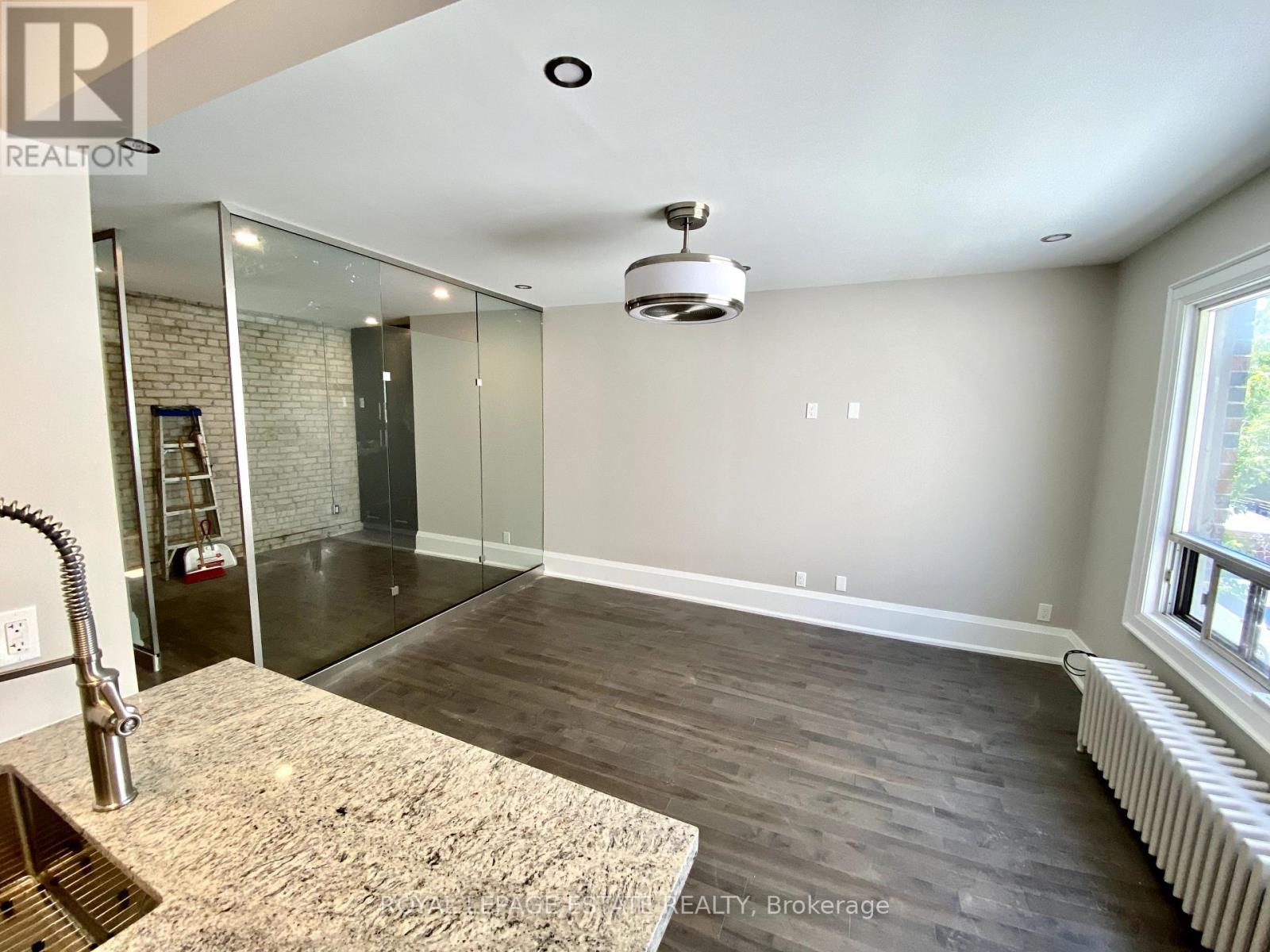 16 - 922 Bathurst Street, Toronto (Annex), Ontario  M5R 3G5 - Photo 4 - C9230910