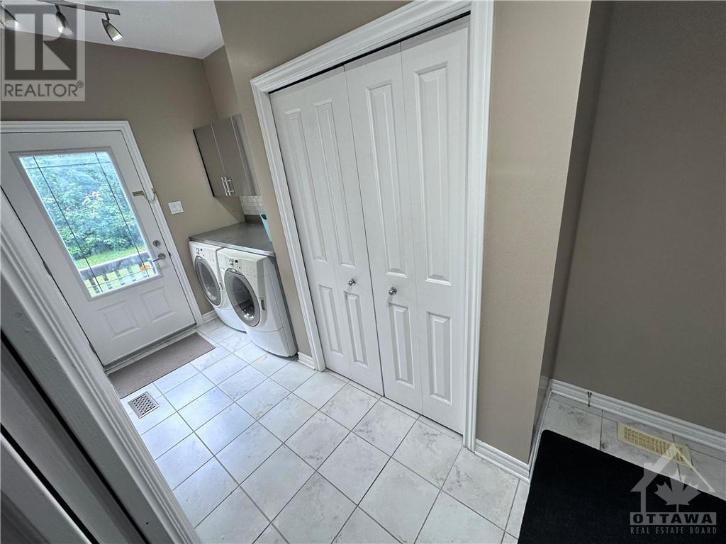 657 Devonwood Circle, Ottawa, Ontario K1T 4E7 - Photo 12 - 1404590