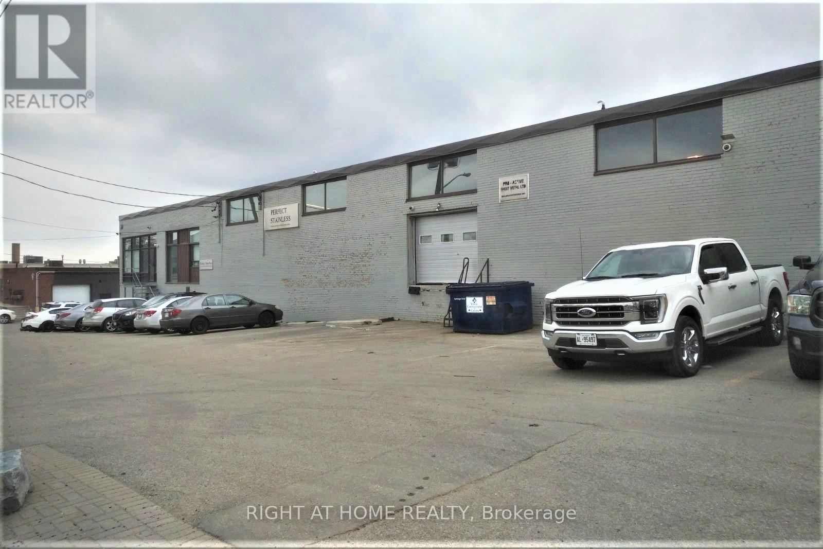 A - 20 Sheffield Street, Toronto (Brookhaven-Amesbury), Ontario  M6M 3E6 - Photo 3 - W9230966