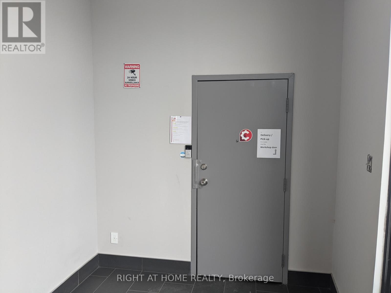 A - 20 Sheffield Street, Toronto (Brookhaven-Amesbury), Ontario  M6M 3E6 - Photo 5 - W9230966