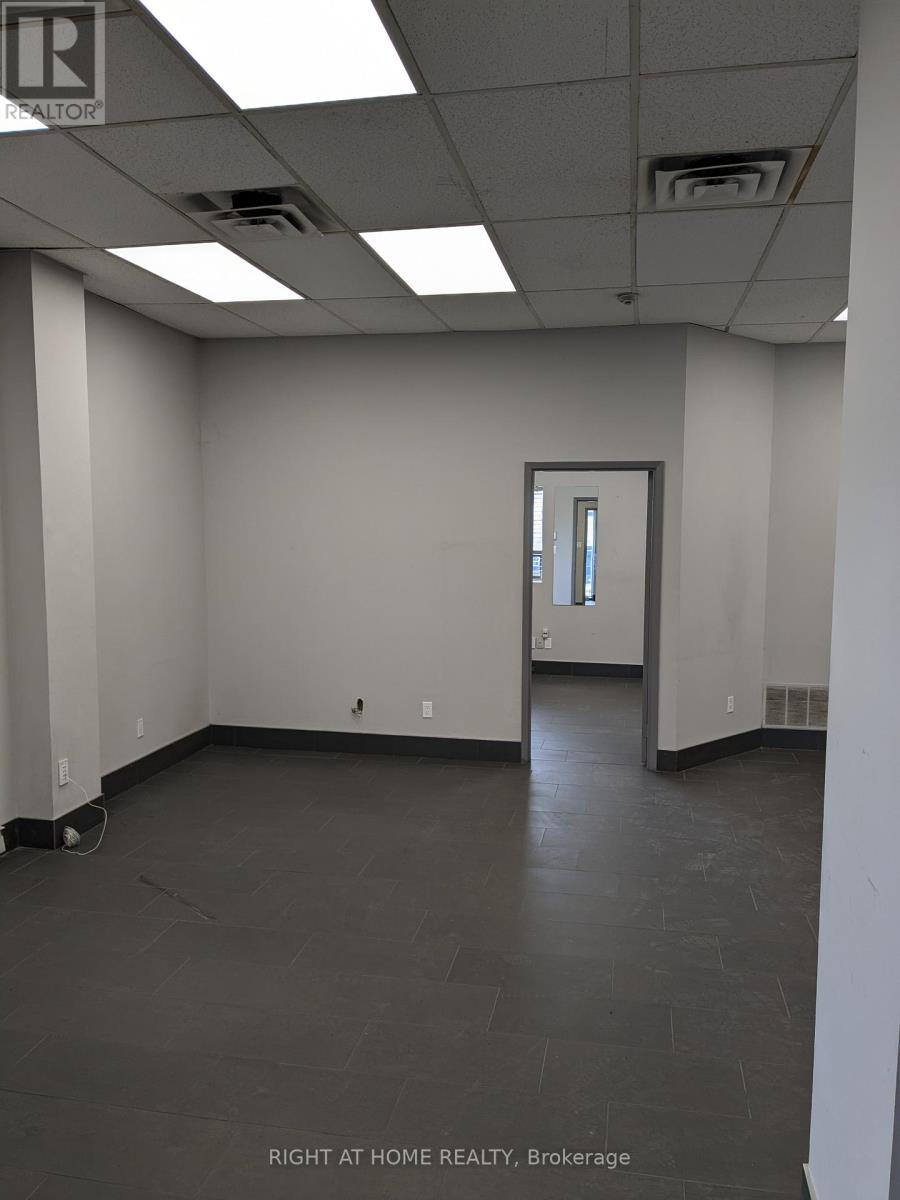 A - 20 Sheffield Street, Toronto (Brookhaven-Amesbury), Ontario  M6M 3E6 - Photo 6 - W9230966