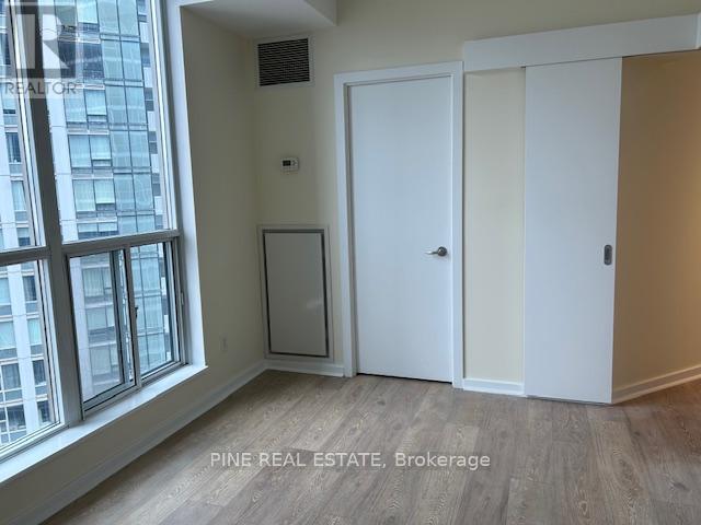 3002 - 8 York Street, Toronto, Ontario  M5J 2Y2 - Photo 23 - C9230992