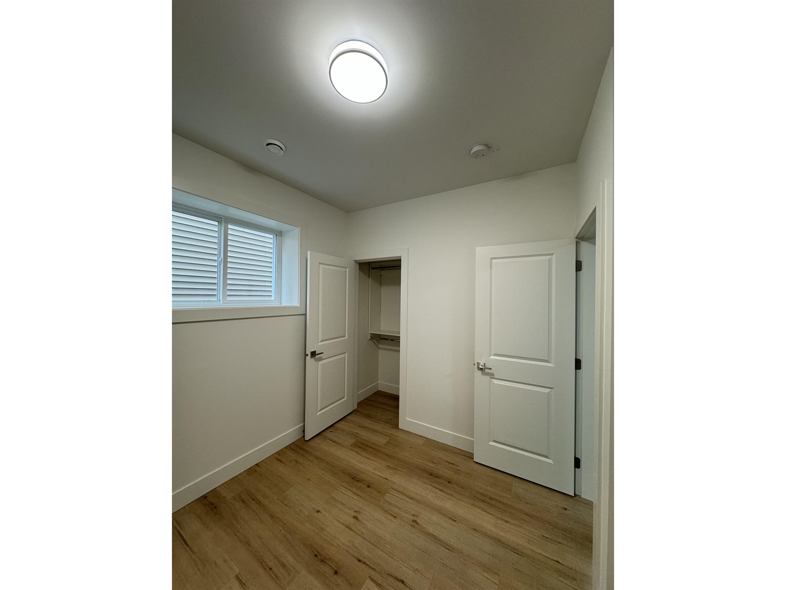 Property at 6261 148 STREET image 5