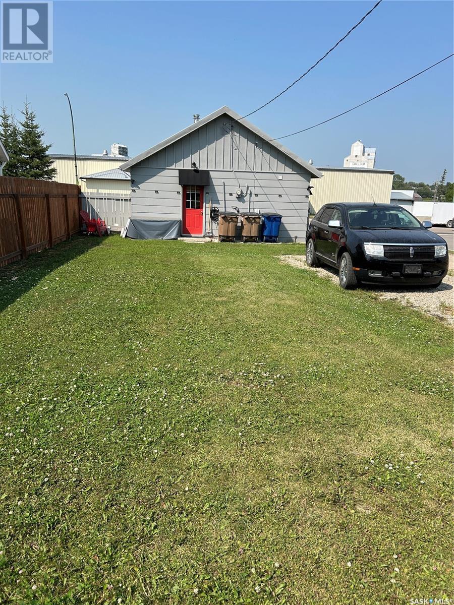 217 1st Avenue W, Kelvington, Saskatchewan  S0A 1W0 - Photo 23 - SK978146