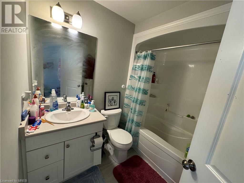 7768 Ascot Circle Circle Unit# 64, Niagara Falls, Ontario  L2H 3P9 - Photo 31 - 40626883