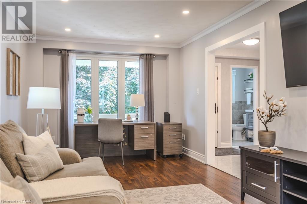 Image of property at 91 THORNHILL Drive