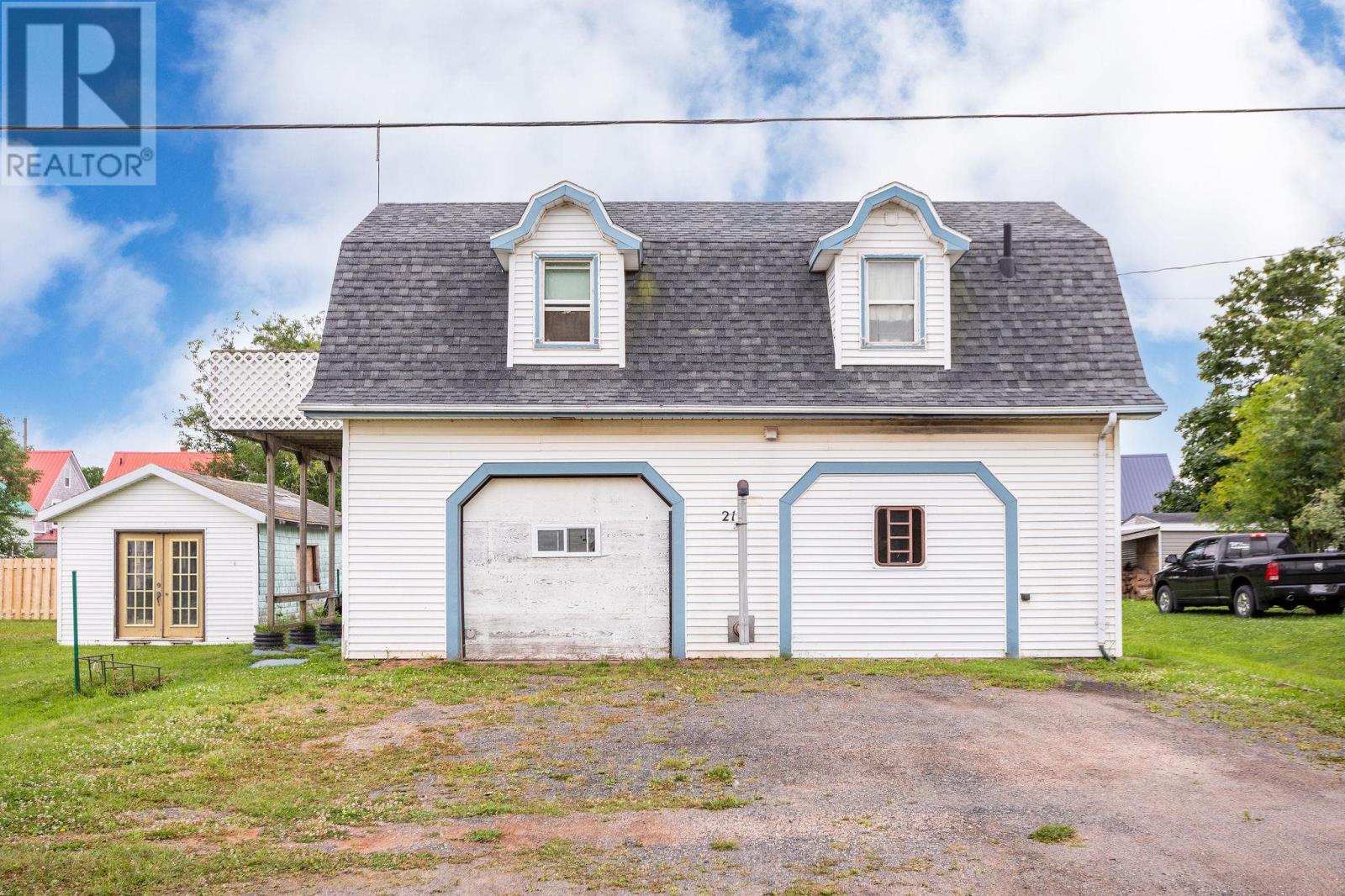 21 Victoria Street, Georgetown, Prince Edward Island  C0A 1L0 - Photo 1 - 202418188