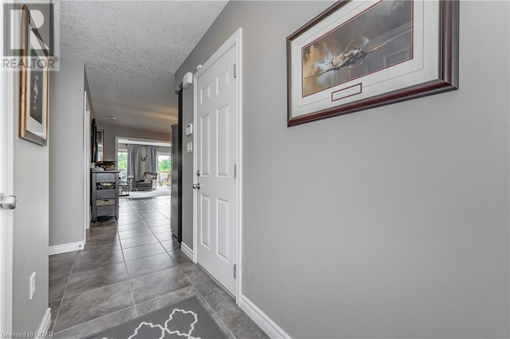 355 Macalister Boulevard Unit# 13, Guelph, Ontario  N1G 0C7 - Photo 5 - 40624396