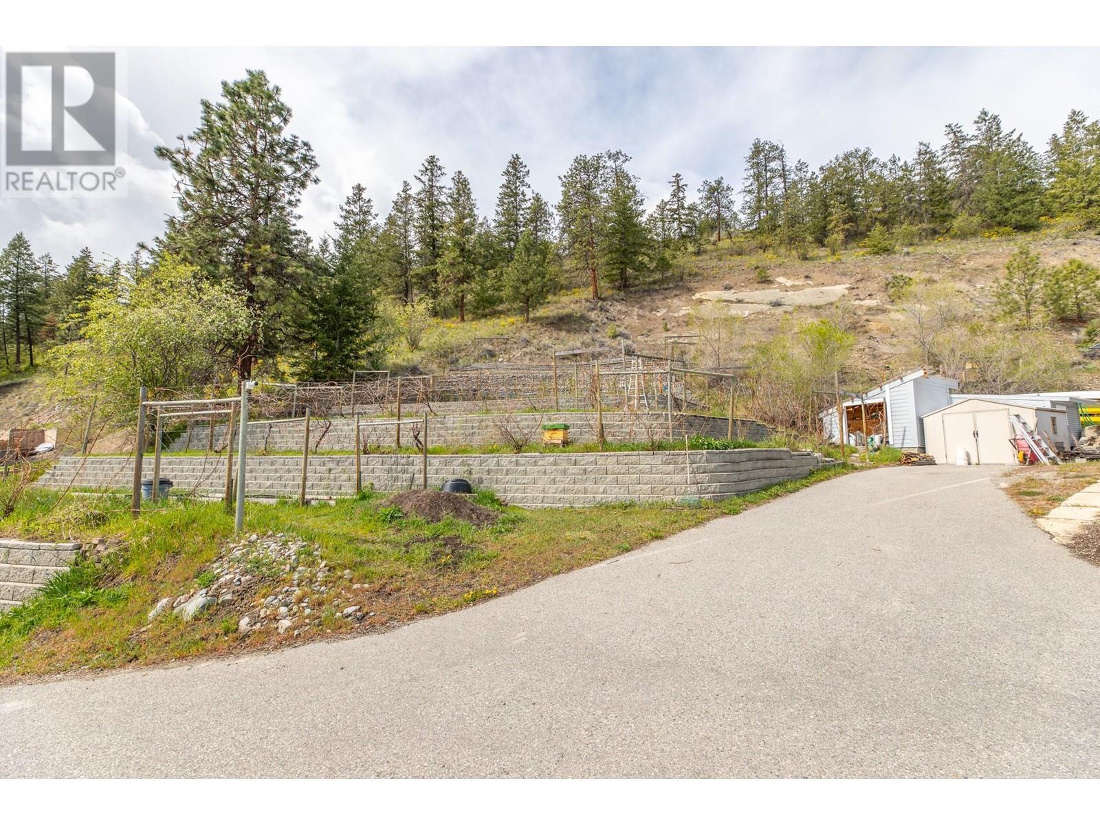 12596 Taylor Place, Summerland, British Columbia  V0H 1Z8 - Photo 7 - 10320776