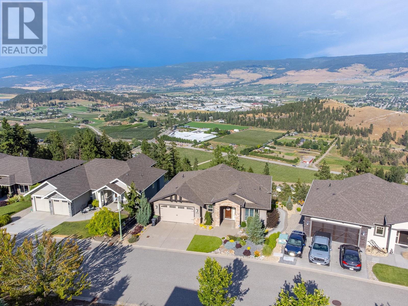 579 Selkirk Court Kelowna