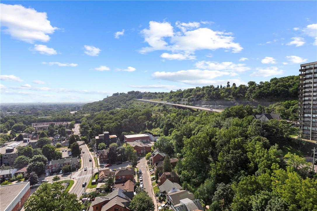 Image of property at 150 Charlton Avenue E|Unit #2206