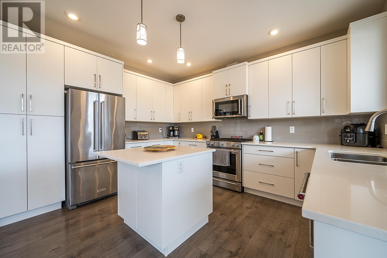 1535 Emerald Drive, Kamloops, British Columbia  V2E 0C1 - Photo 3 - 180098