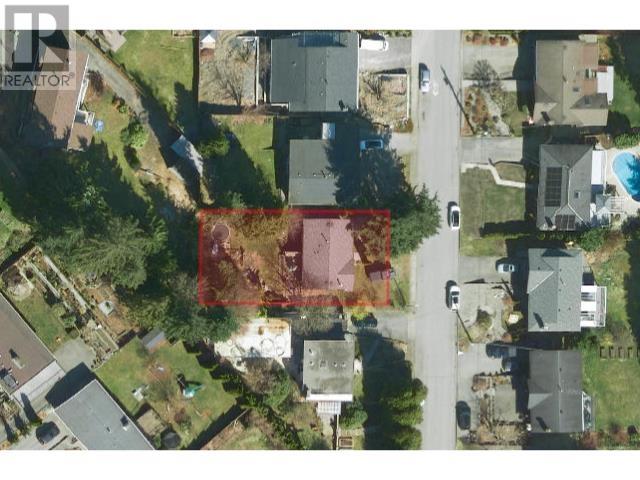 Property at 974 SADDLE STREET image 5