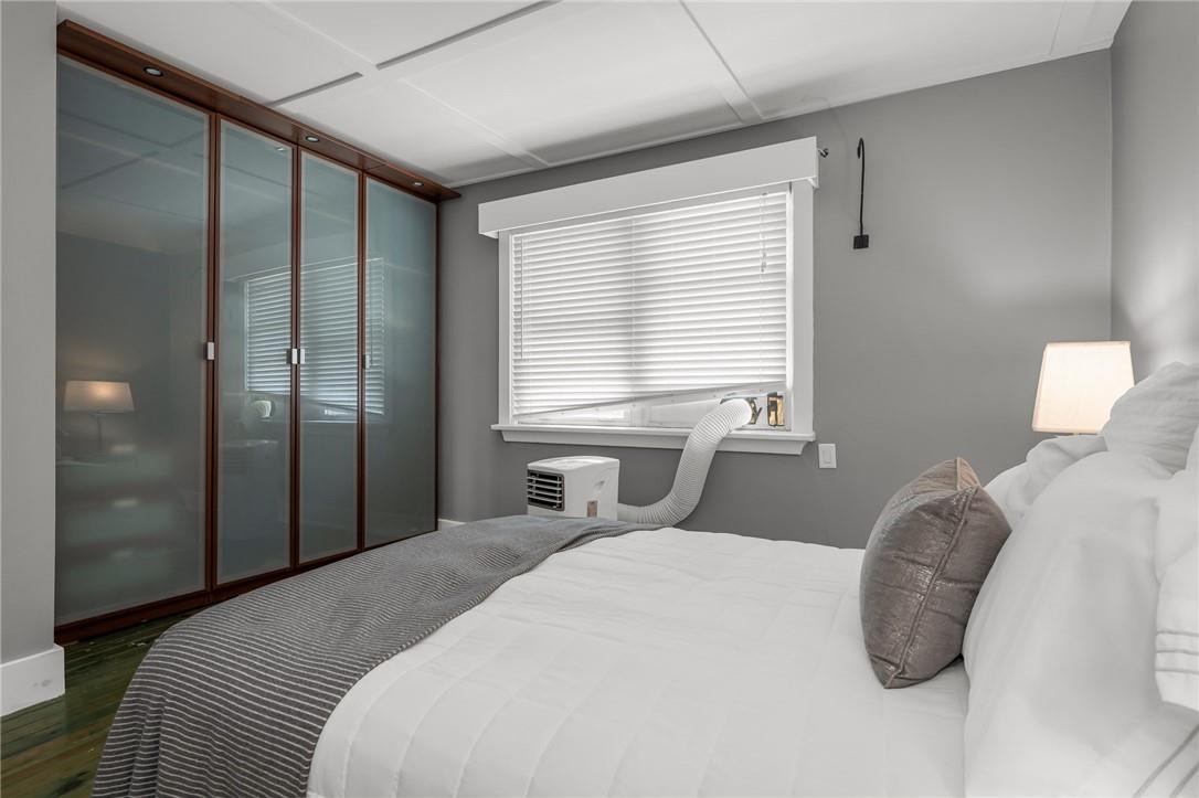 Image of property at 290 HUXLEY Avenue S