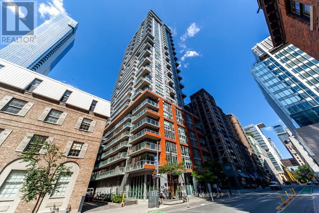 806 - 126 Simcoe Street, Toronto (Waterfront Communities), Ontario  M5H 4E6 - Photo 1 - C9231588