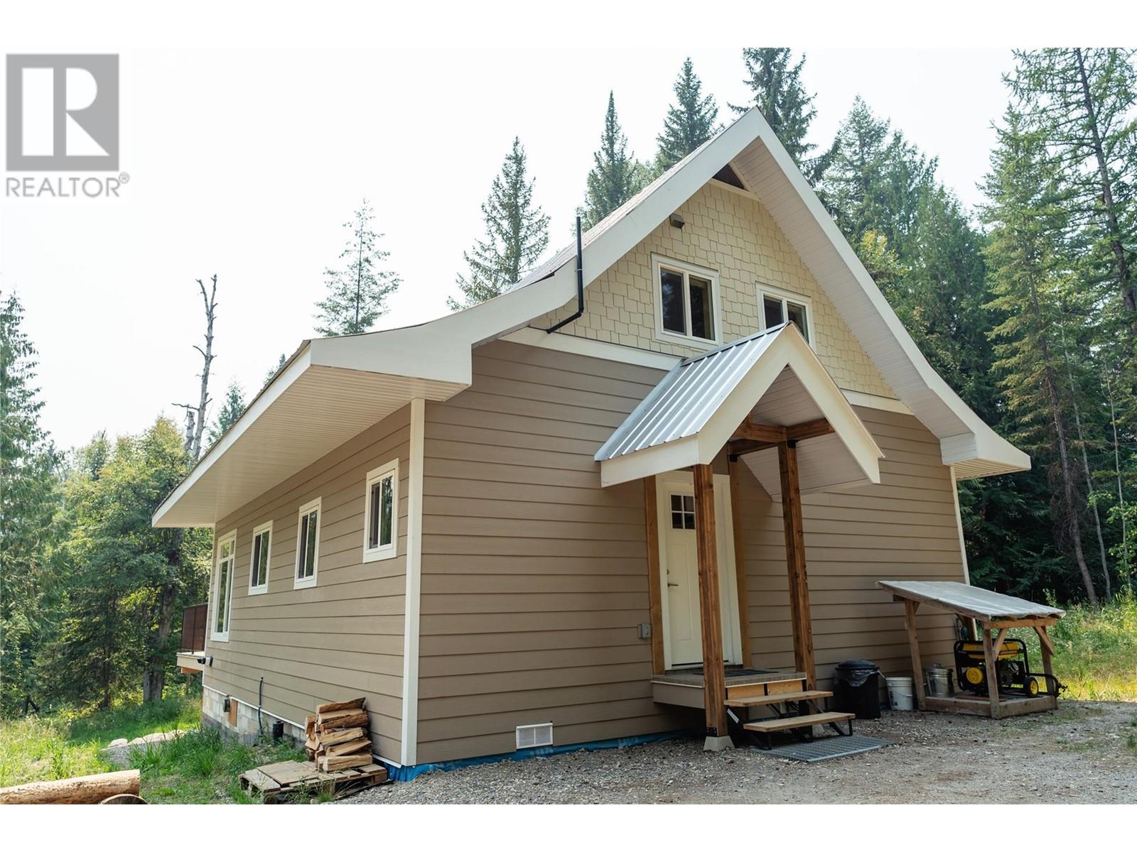 592 Bear Valley Road Lumby