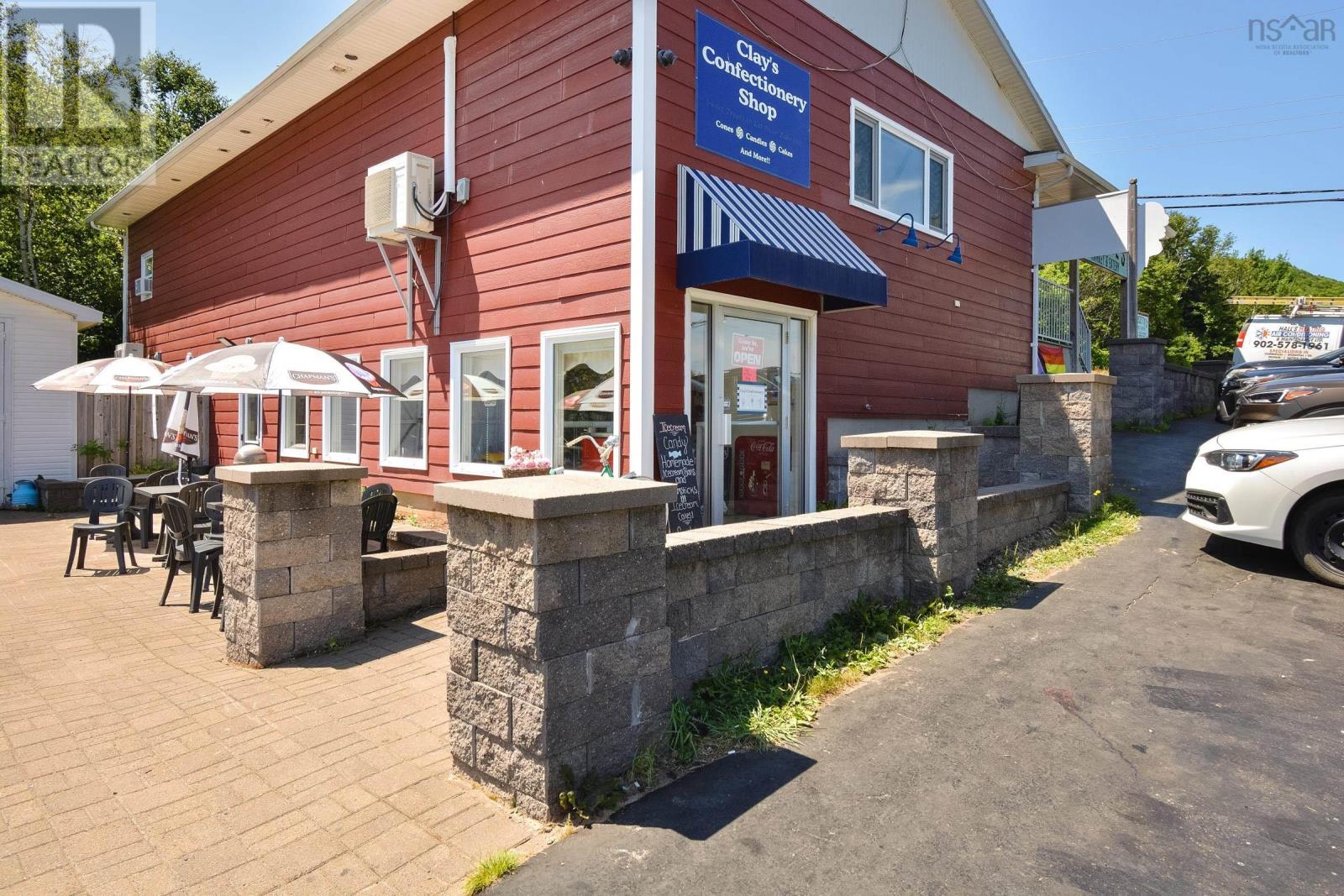 37867 Cabot Trail, Ingonish Beach, Nova Scotia  B0C 1L0 - Photo 3 - 202418268
