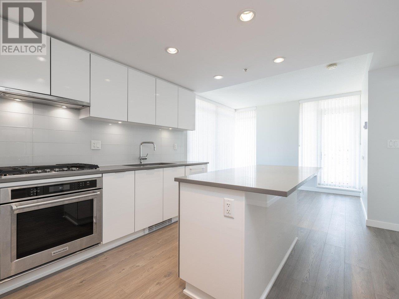 Property at 702 2388 MADISON AVENUE image 3