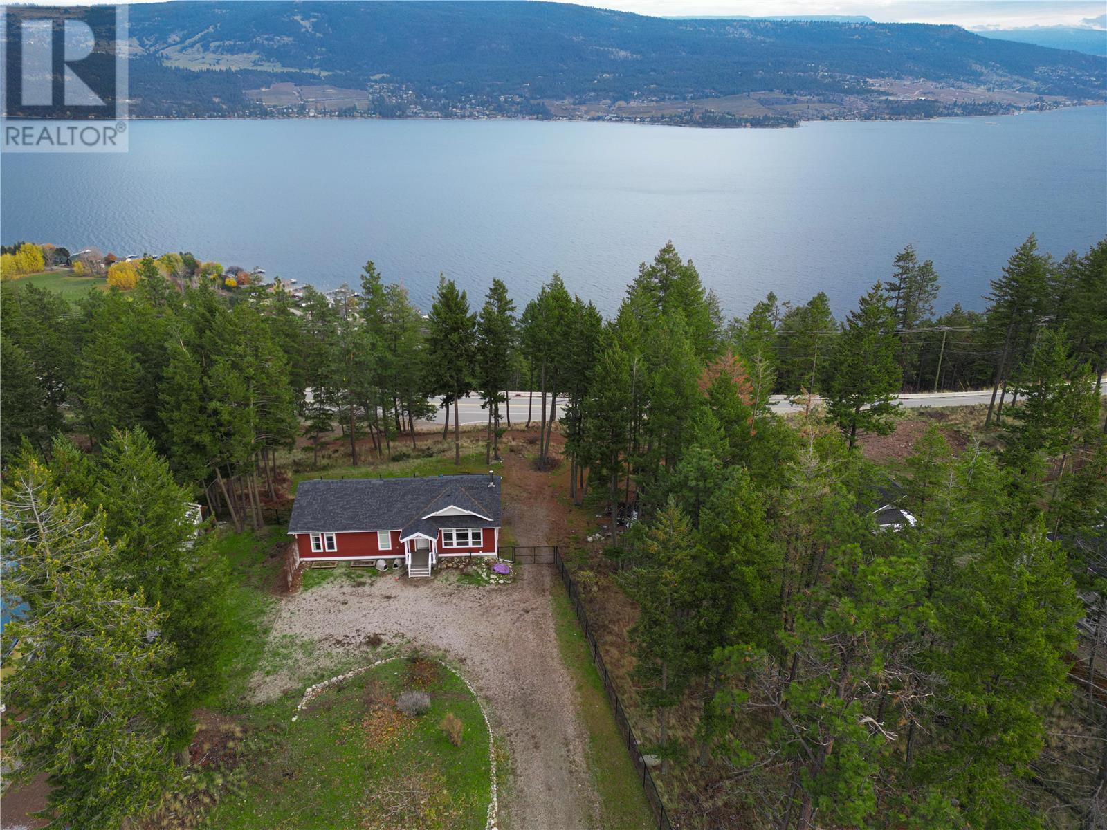 7265 Dunwaters Drive, Kelowna, British Columbia  V1Z 3W4 - Photo 2 - 10320719