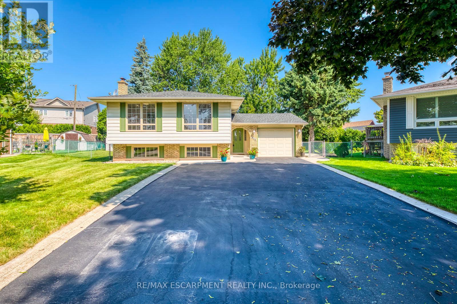 Фото объекта недвижимости 414 BRYANT CRESCENT