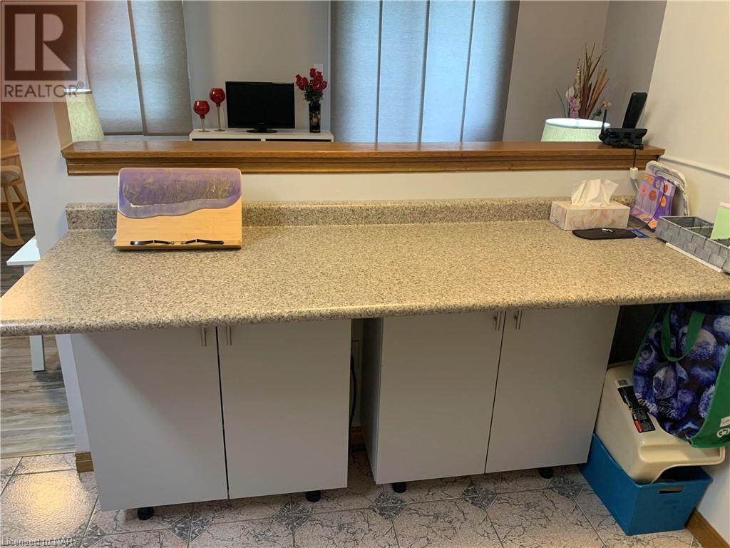 5222 Portage Road Unit# 202, Niagara Falls, Ontario  L2E 6B6 - Photo 10 - 40623644
